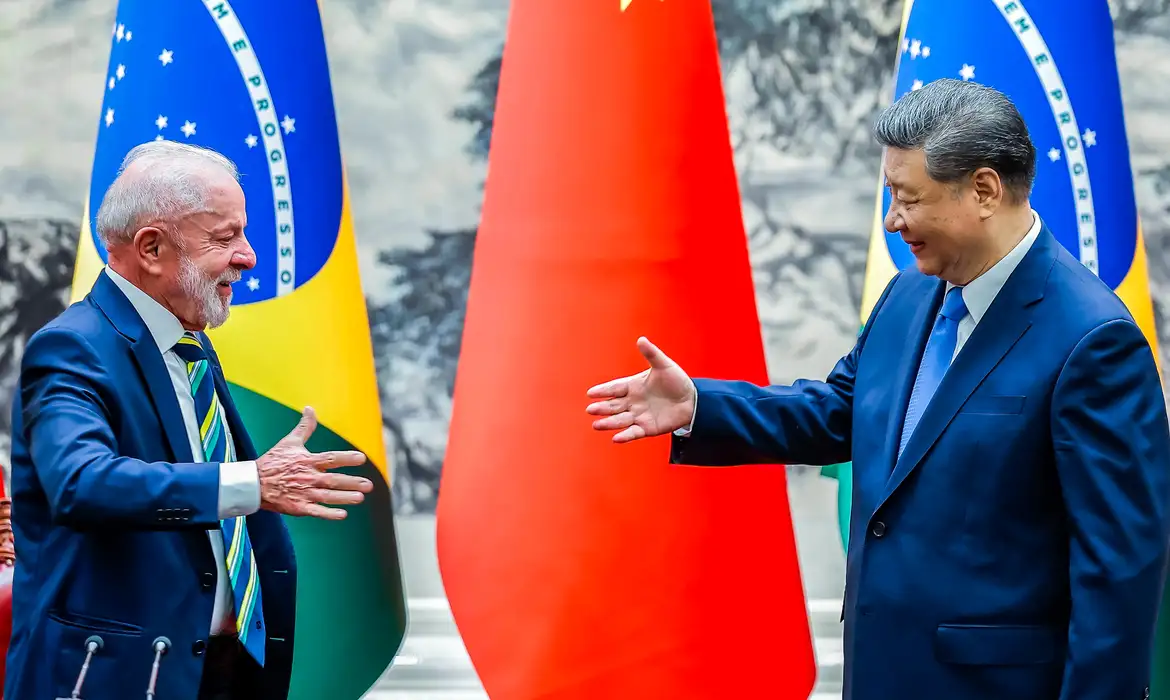 Brasil suspende exigência de visto para chineses até o fim de 2026