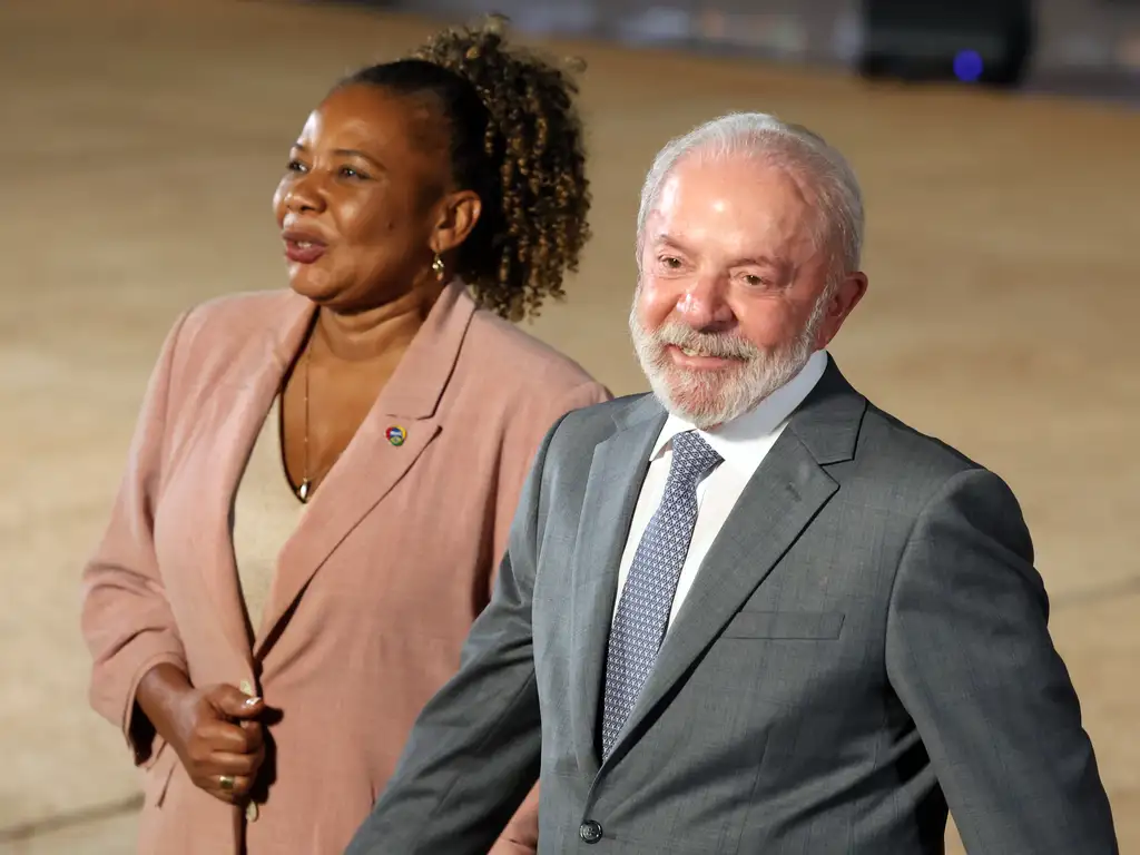 Streaming estatal de R$ 9 milhões estreia sob críticas por ausência de clássicos do cinema popular
