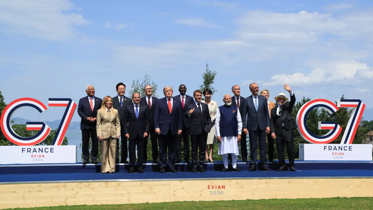Trump não cumprimenta Lula durante foto oficial do G7