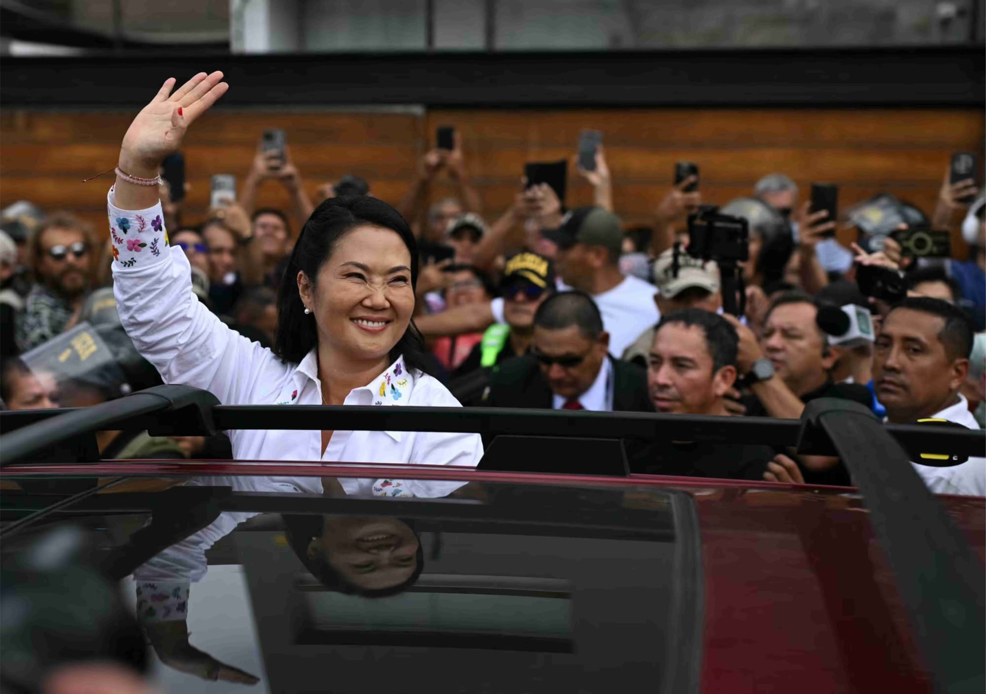 Keiko Fujimori vence eleição presidencial no Peru após disputa apertada