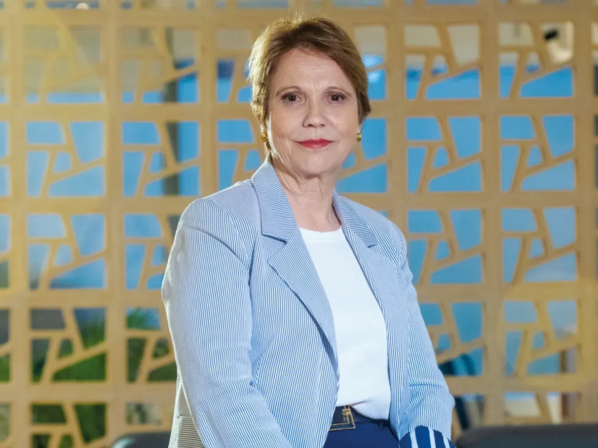 Tereza Cristina surge como favorita para compor chapa de Flávio