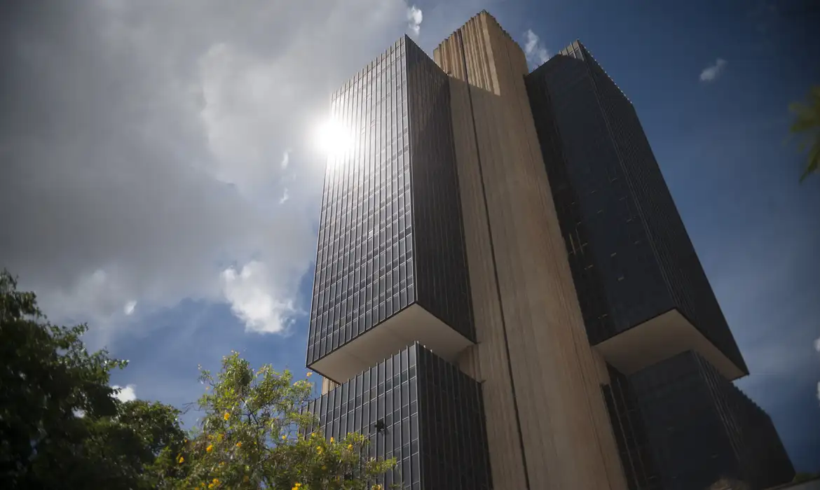 Campanha contra autonomia do Banco Central já consumiu R$ 800 mil, diz jornal