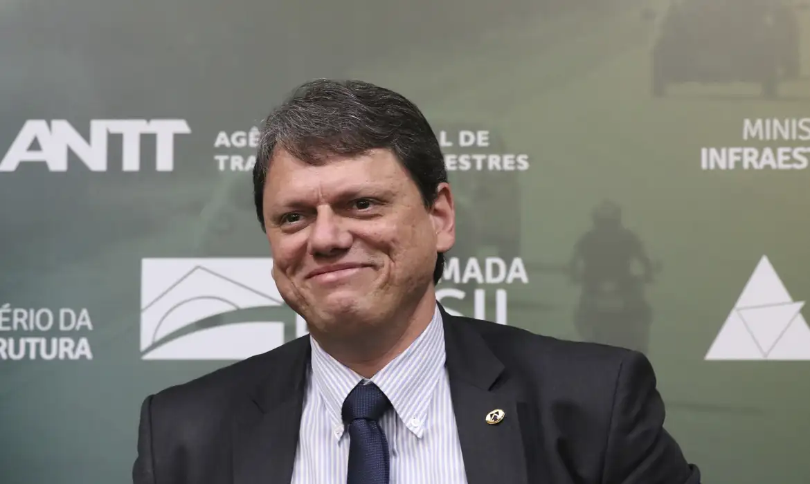 Tarcísio amplia vantagem em São Paulo e Derrite ganha força para o Senado
