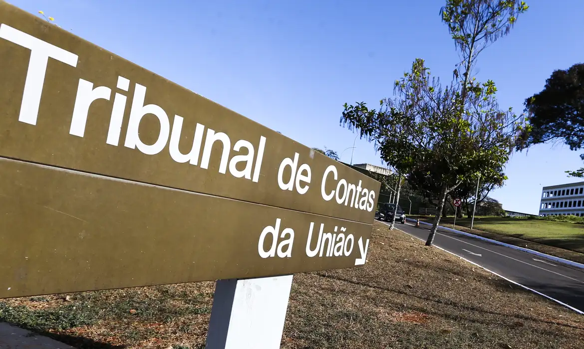 TCU aprova contas de 2025, mas faz alertas sobre dívida e estatais
