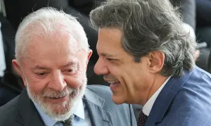 Arrecadação federal bate recorde de R$ 2,9 trilhões em 2025, mas contas seguem no vermelho