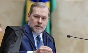Toffoli deixou resort de luxo quando PF apertou cerco ao Banco Master