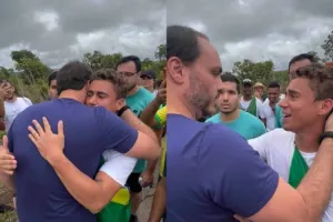 Bradock Show passa a ser seguido por Carlos Bolsonaro