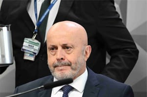 Apontado como sócio oculto do “Careca do INSS” está nos EUA e segue foragido