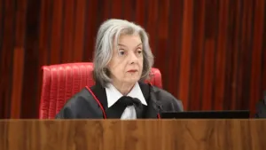 Cármen Lúcia pede ética a juízes, mas STF segue sem fiscalização efetiva