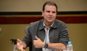 Eduardo Paes anuncia candidatura ao governo do Rio e mira gestão estadual