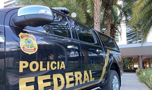 Delegado da PF é preso suspeito de repassar informações ao Comando Vermelho
