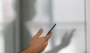 Celular de Vorcaro expõe ligação com Luciano Huck em meio à crise do Master