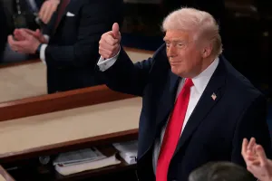 Trump celebra missão histórica e projeta nova corrida espacial rumo a Marte