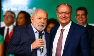Lula confirma Alckmin como vice e admite debandada ministerial