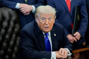 Trump chega à China para reunião estratégica com Xi Jinping