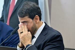 Planalto em crise após derrota histórica no Senado