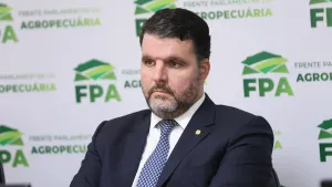 Pedro Lupion critica política econômica e alerta para crise no agronegócio