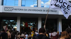 Greve de estudantes da USP paralisa atendimentos e amplia pressão sobre hospitais públicos