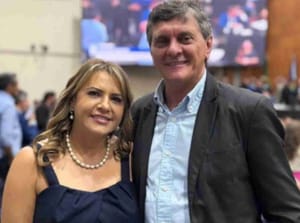 Nega Piaia prestigia evento de pré-campanha de Mauro Mendes, Virgínia Mendes e Pivetta em Cuiabá