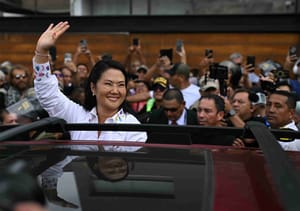 Keiko Fujimori vence eleição presidencial no Peru após disputa apertada