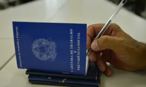 Protesto por PEC da escala 6x1 trava Paulista e afeta trabalhadores